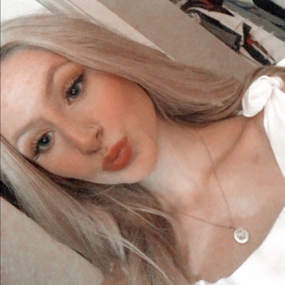 Meet your Posher, Kylee - Picture 1 of 1